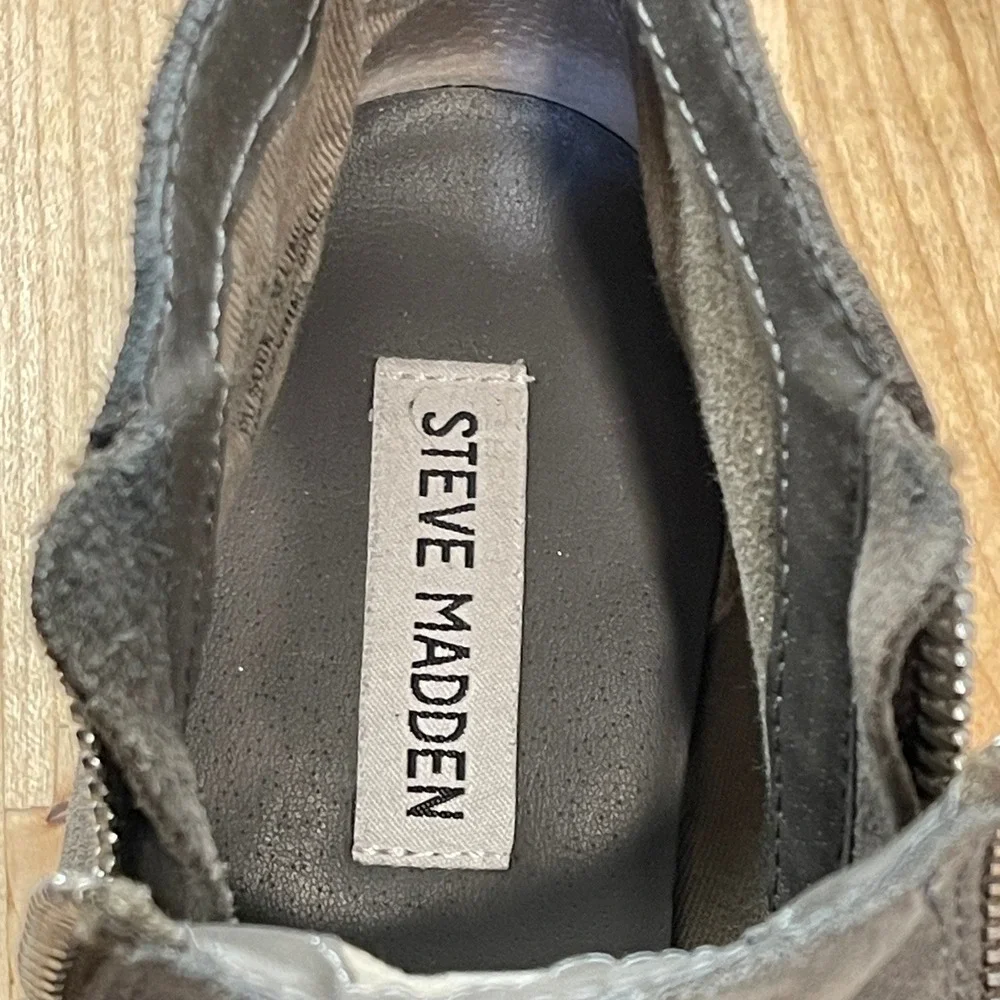 Steve Madden Wedgie‎ Grey Suede Hidden Wedge High Top Sneaker Booties Womens 7M